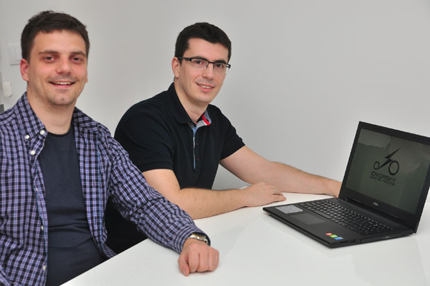 Електричним трактором пред Барака Обаму